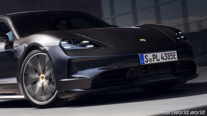 Борющийся с проблемами Тайкан Porsche доказывает, что в случае сомнений лучше всего просто всё сделать черным | Carscoops